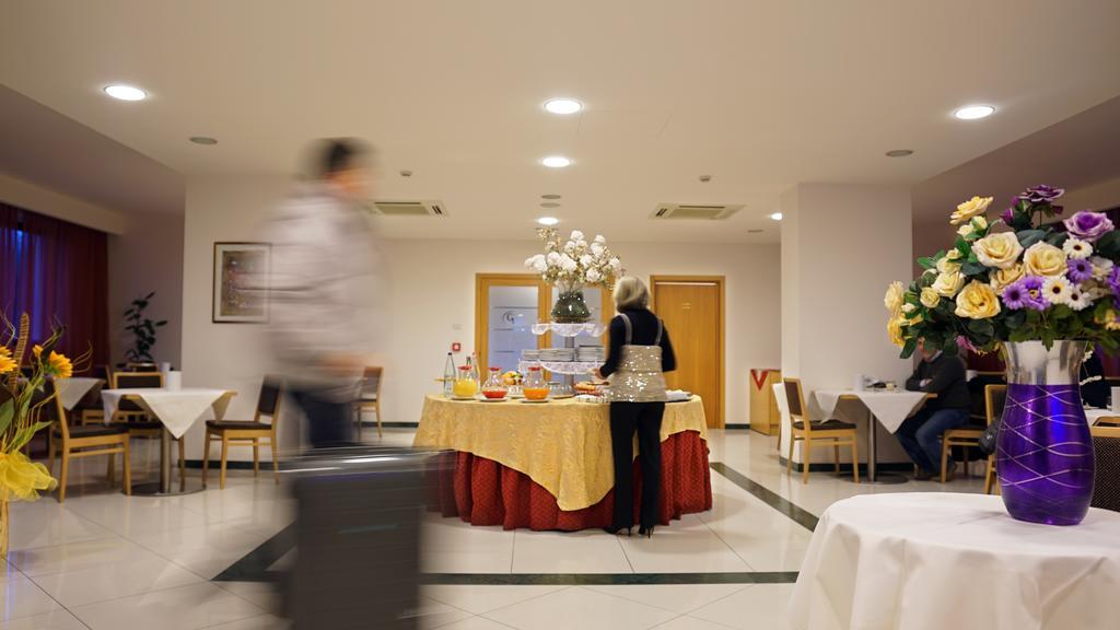 Garden Hotel Ареццо Экстерьер фото